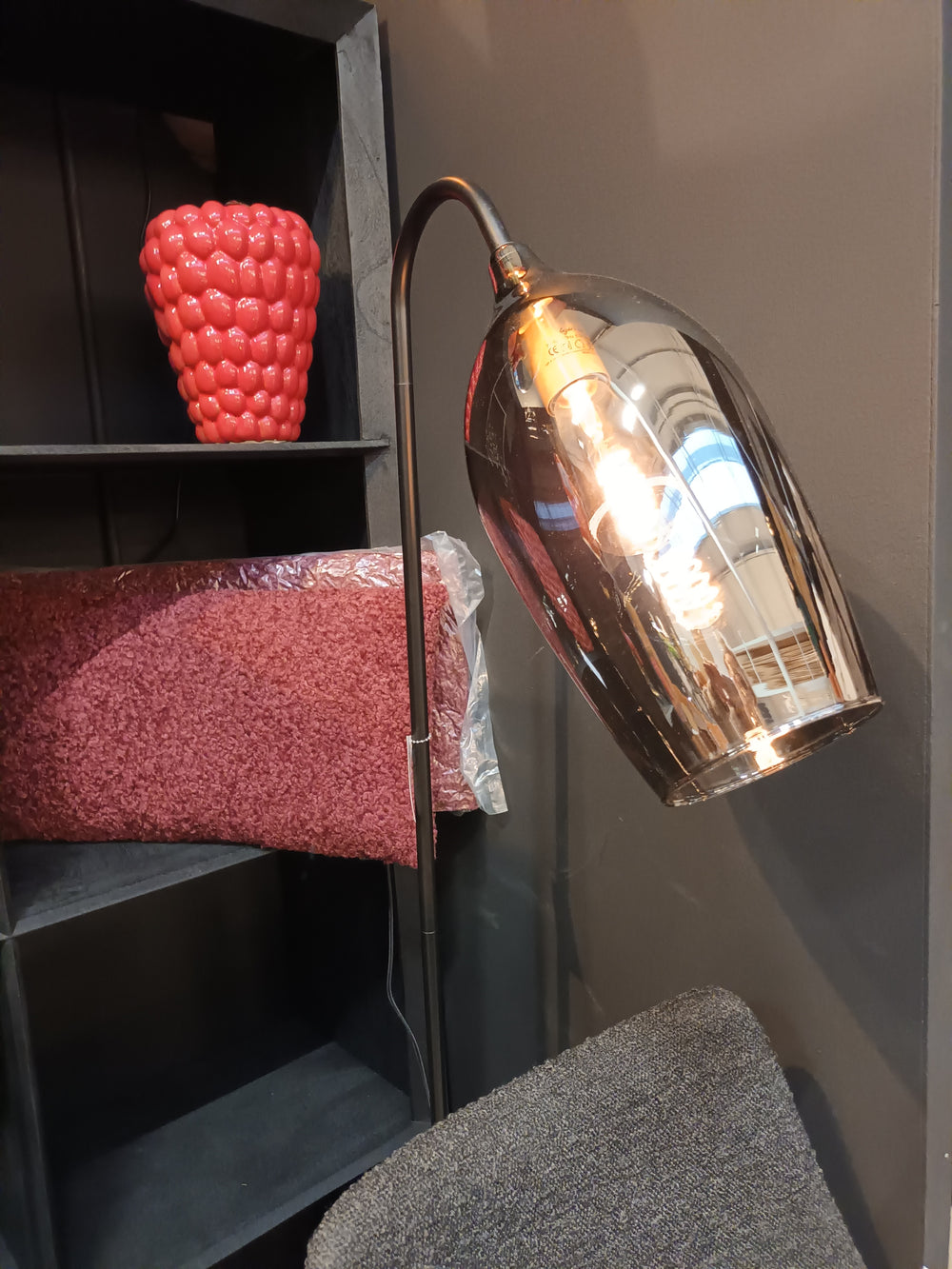 Floorlamp Lukaro Glass smoke+matt black