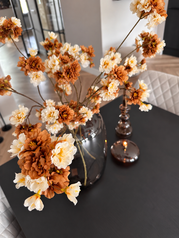 Cosy Mood Set | Shop the Look | Vase the World Arctic Vaas & Peri Living Olielampen