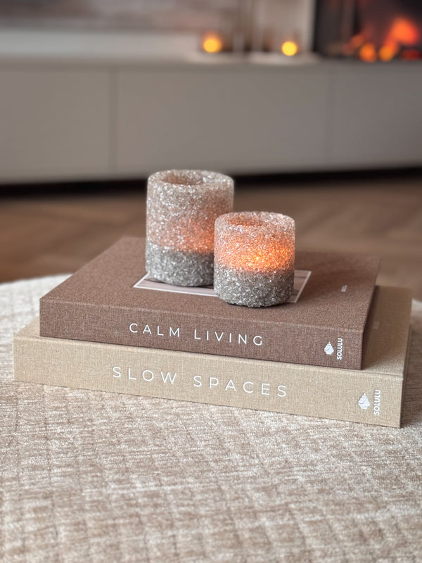 Calm Glow Set met 2 opbergboeken en 2 glazen waxinelichthouders – luxe woonaccessoires voor de salontafel