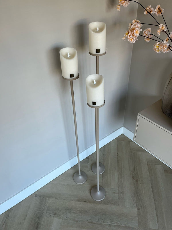 vloerkandelaren set van 3 beige met witte led light candles