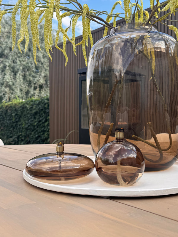 Earthy Elegance | Shop the Look | Vase the World Artic Vaas & Peri Living olielampjes