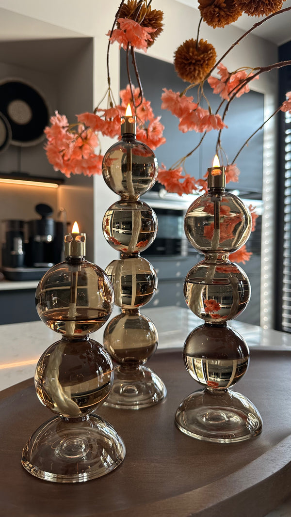 The Golden Touch | Shop the Look | Collier Champagne Glazen Olielampen Peri Living Close Up