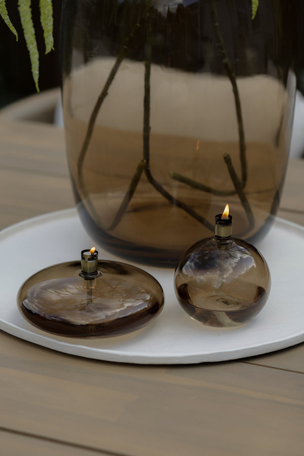 Earthy Elegance | Shop the Look | Vase the World Artic Vaas & Peri Living olielampjes